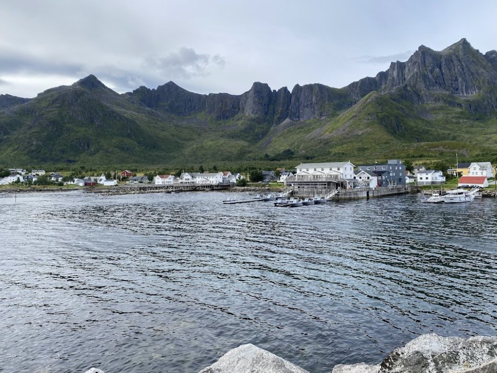 Mefjordvaer from the harbor